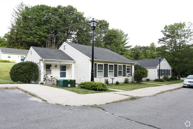 Building Photo - Wintergreen Apartments