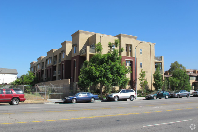 Building Photo - Vista Crest Rental