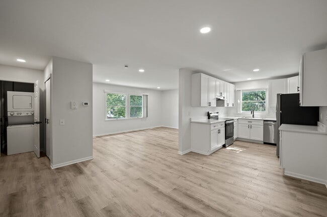 Building Photo - Chestnut Oaks Apartments