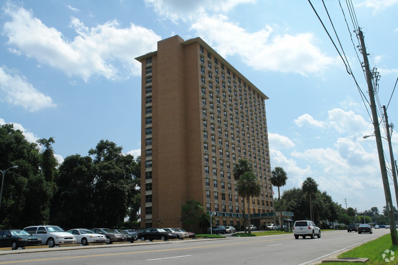 College Arms Towers Senior Community +62 Apartments Deland, Florida
