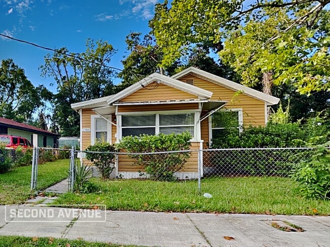 Building Photo - 1789 Dot St Rental