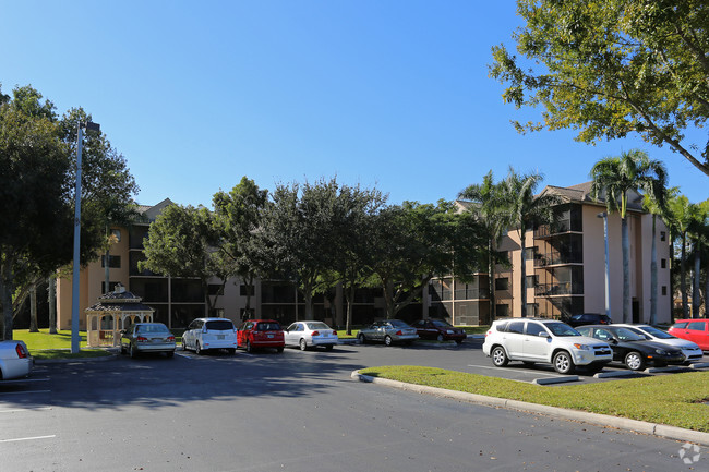 Weinberg House - Weinberg House Apartments