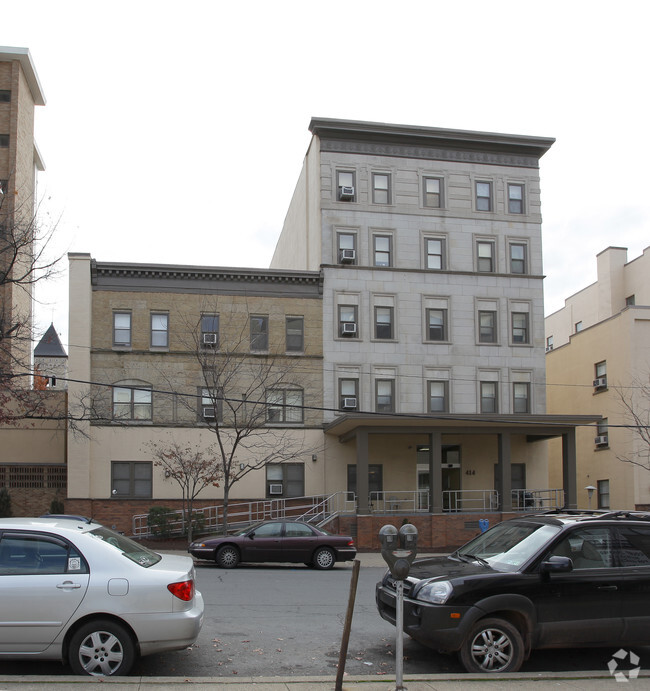 Building Photo - Adams Apartments
