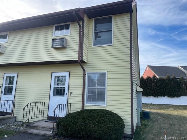 Photo - 268 Hartford Turnpike Townhome