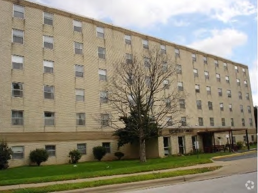 Building Photo - Battlefield Towers Apartments