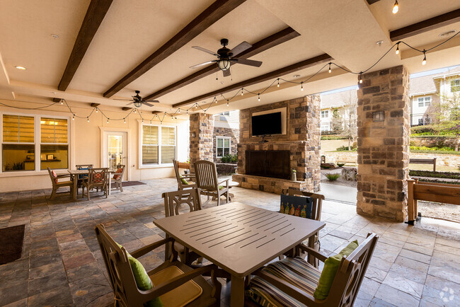 Building Photo - Washington Pointe Las Colinas Rental