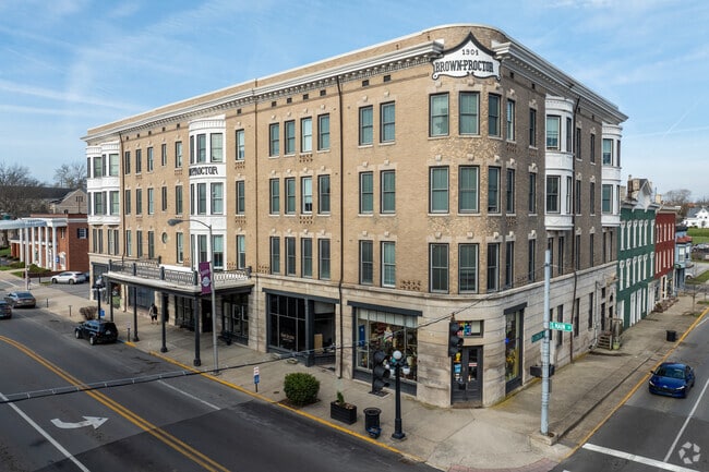 Building Photo - Brown Proctor