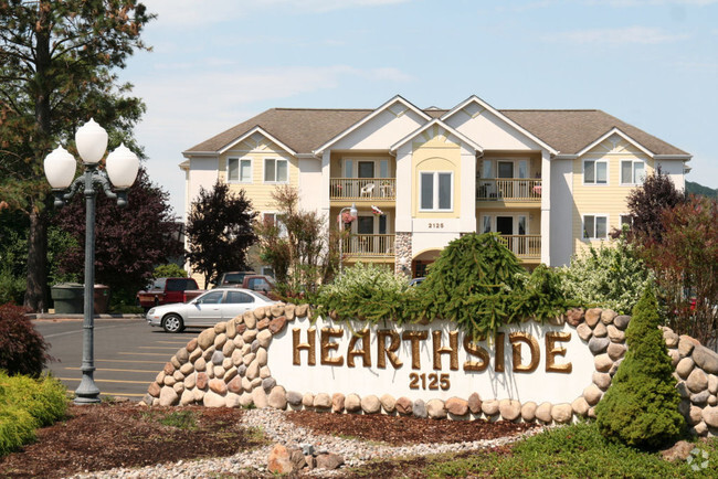 Building Photo - Hearthside Luxury Apartments