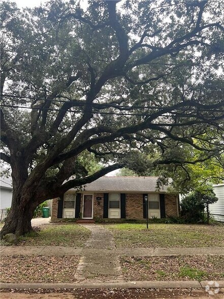 Building Photo - 661 Homestead Ave Rental