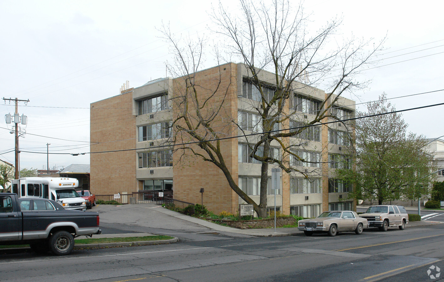 St. Andrews Court - St. Andrews Court Apartments