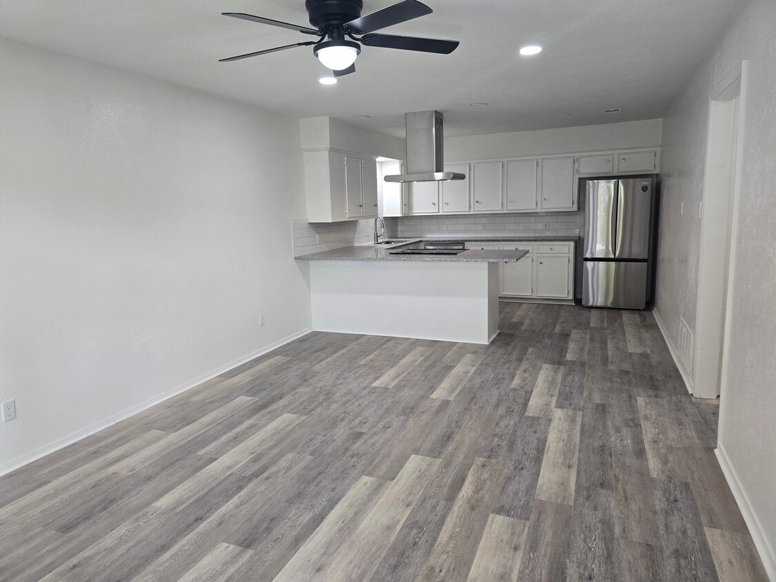 Floor Plan - Renovated 2 Bed / 1 Bath