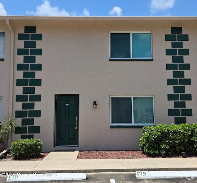Building Photo - 1880 Murrell Rd Rental