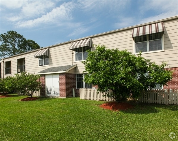 Building Photo - Village Square Rental