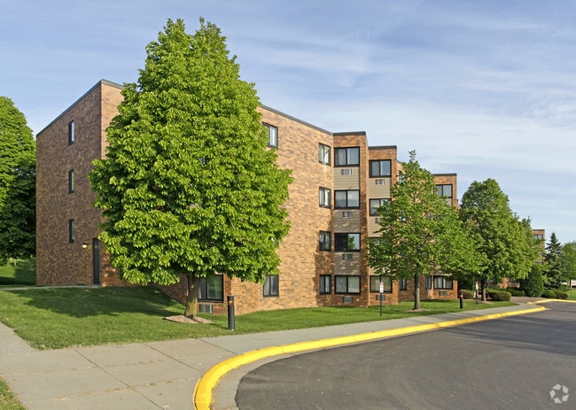 Primary Photo - Collen Loney Manor Rental