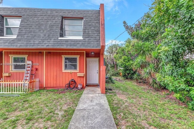 Photo - 6141 SW 42nd Ct Townhome