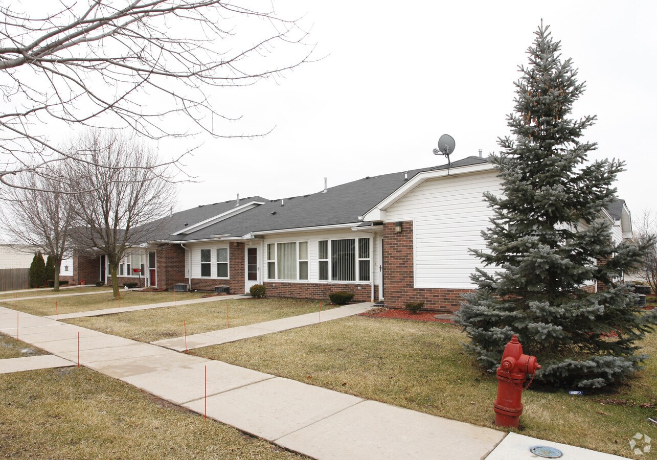 American House Farmington Hills Senior Living Apartments Farmington