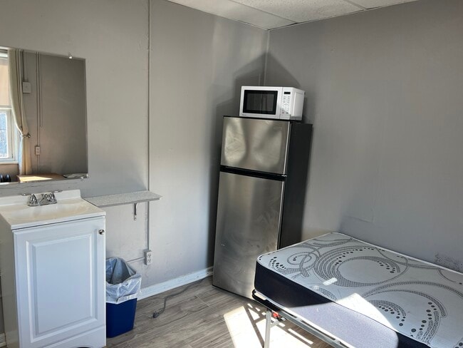 Building Photo - The Chelsea House, Rooming House Rental