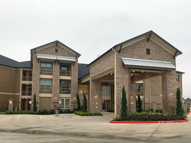 Building Photo - Heritage Senior Living Rental