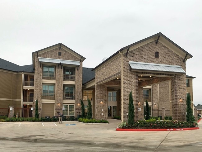 Heritage Senior Living - Heritage Senior Living Apartments