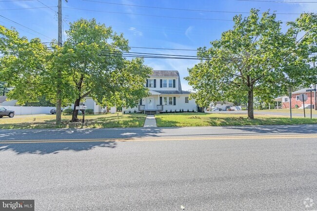 Building Photo - 308 Pennington Ave Rental