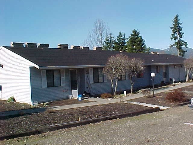 Building Photo - Whitehorse Apartments