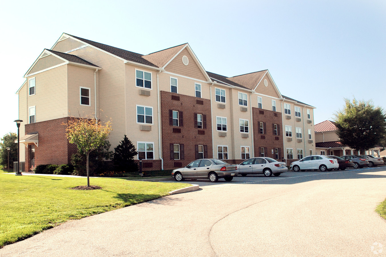 Fairview Meadows - Fairview Meadows Apartments