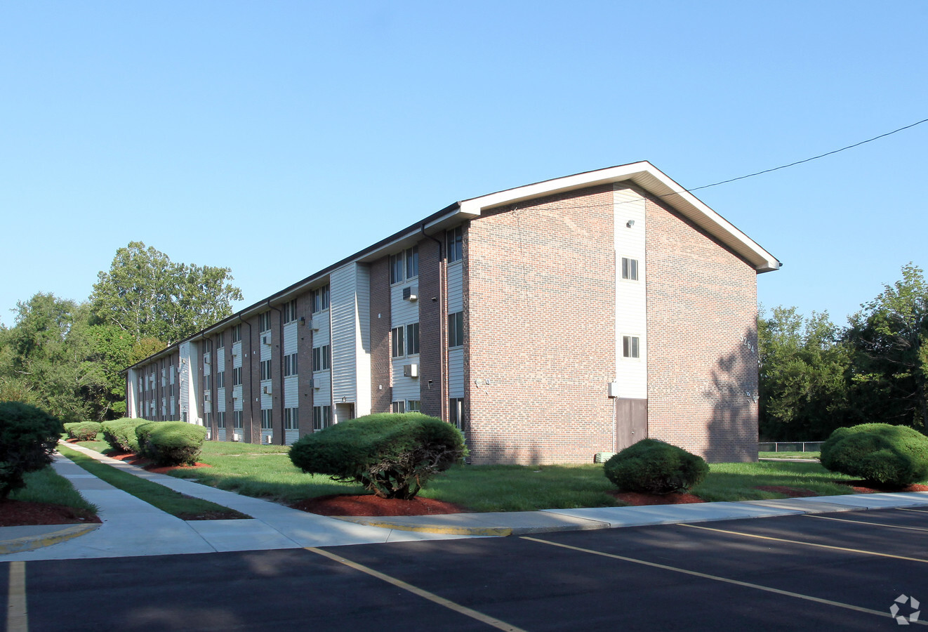 Mt Zion Suburban Apartments - Mt Zion Suburban Apartments