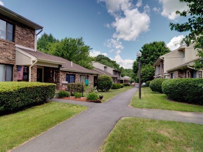 Building Photo - Countryside Apartments I & II