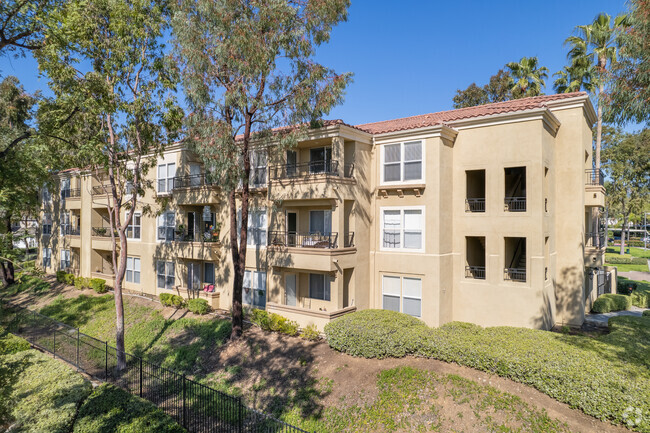 55+ FountainGlen Rancho Santa Margarita - 55+ FountainGlen Rancho Santa Margarita Apartments