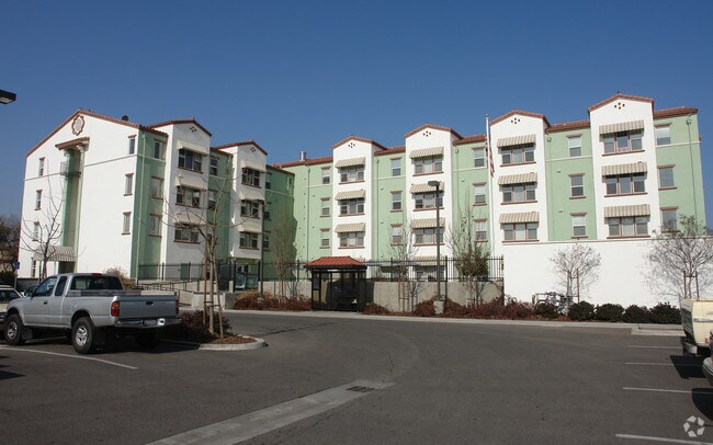 Photo - Oak Meadows Apartments
