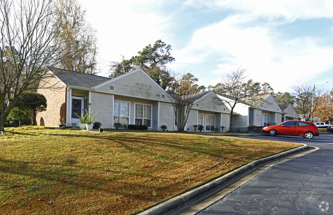Building Photo - Residences at Haymount Rental