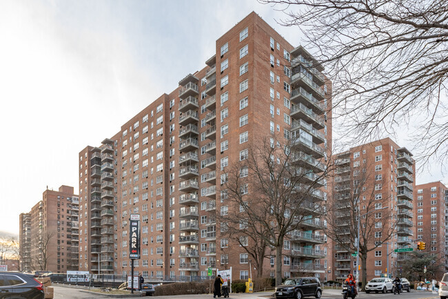 Building Photo - Harry and Jeanette Weinberg Apts.