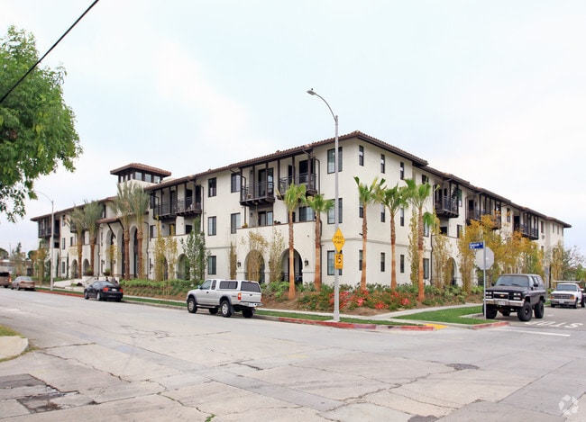Building Photo - Dana Strand Rental