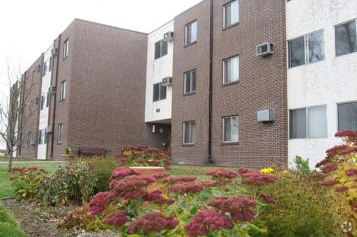 Building Photo - York Manor Senior Apartments