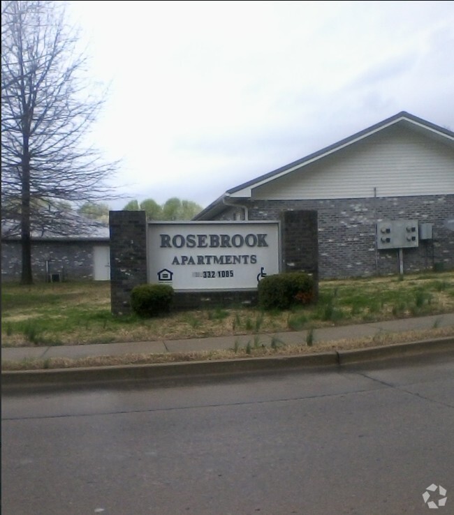 Primary Photo - Rosebrook Apartments