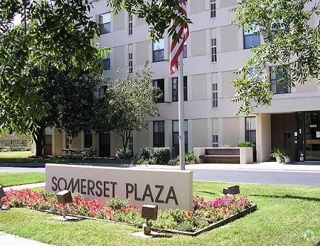 Primary Photo - Somerset Plaza Tower Rental