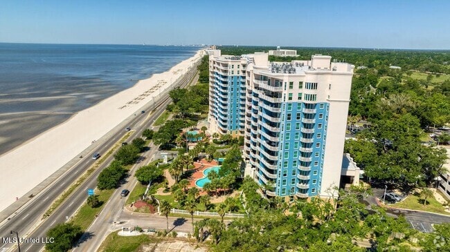Building Photo - 2228 Beach Dr Rental