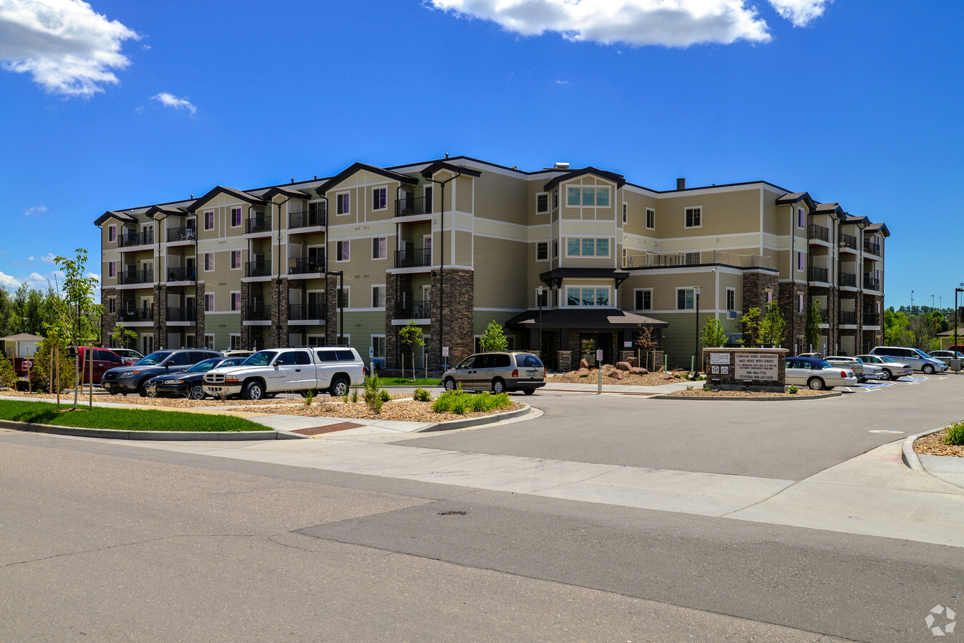 Chinook Wind Apartments - Chinook Wind Apartments