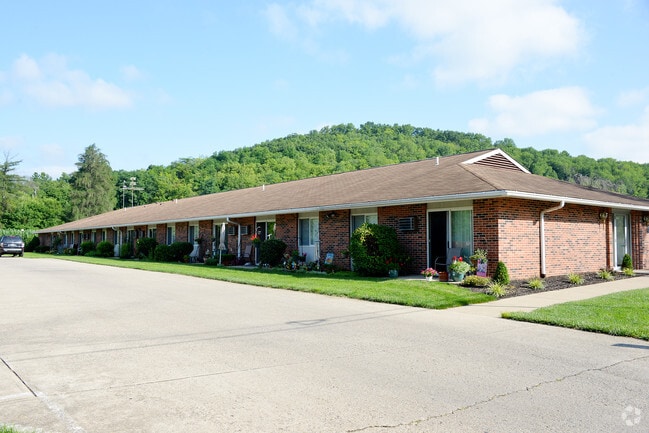 Photo - Fairbrook Manor Apartments