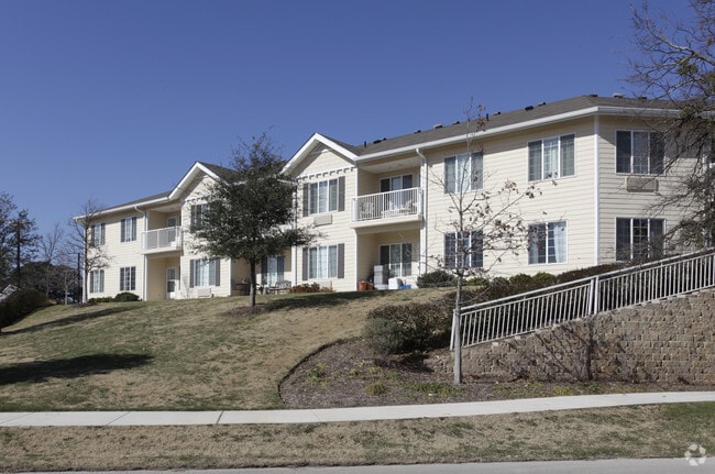 Building Photo - Holiday Parkwood Meadows Rental