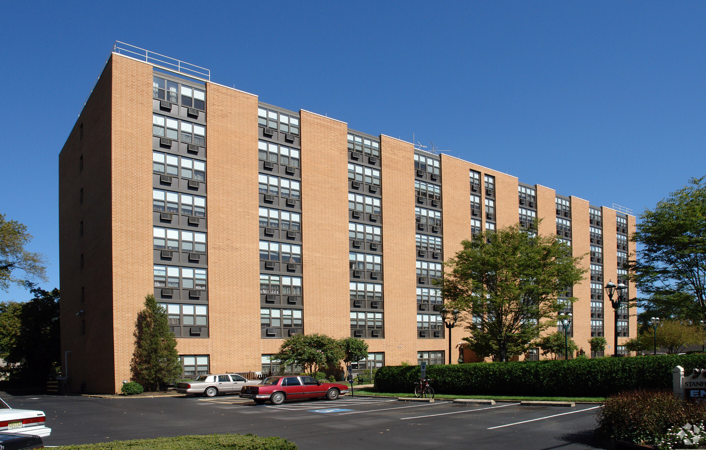 Stanfill Towers - Stanfill Towers Apartments