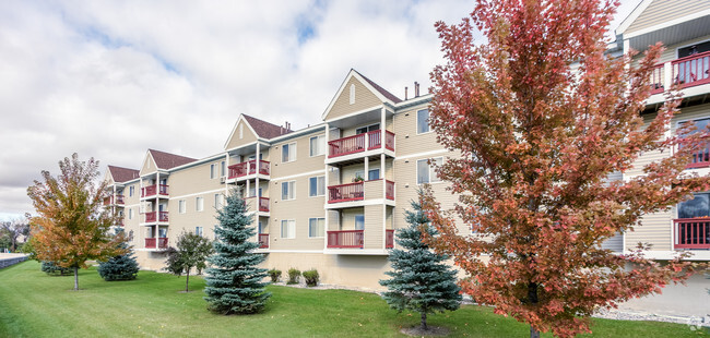 Building Photo - SummerField Crookston 55+ place apartments