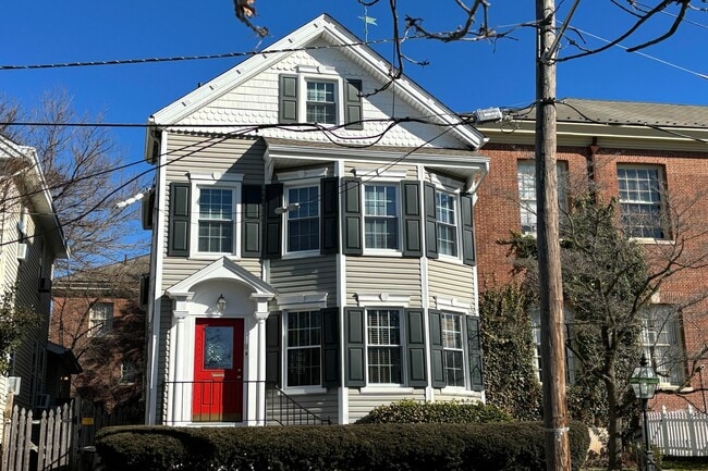 Photo - 11 Montague Pl Rental