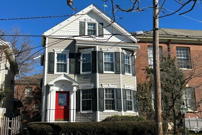 Building Photo - 11 Montague Pl Rental