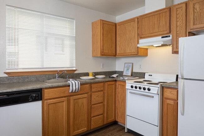 Building Photo - Tate Mason House - 55+ Community Rental