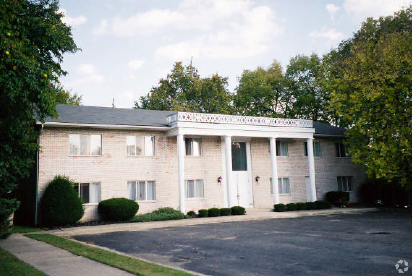 Photo - Hillview Court Seniors Apartments