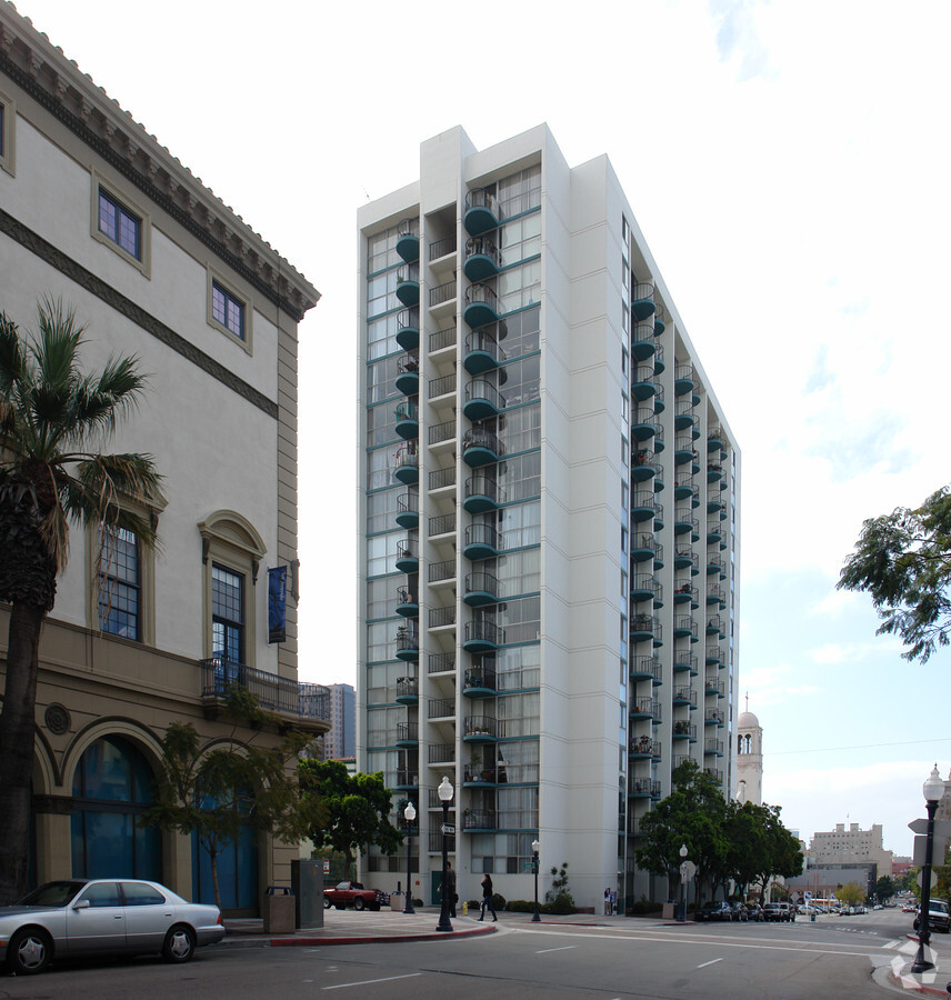 Cathedral Plaza - Cathedral Plaza Apartments