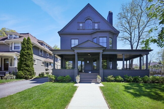 Building Photo - 75 Midland Ave