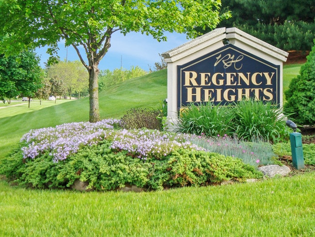 Building Photo - Regency Heights (55+ Community) Rental