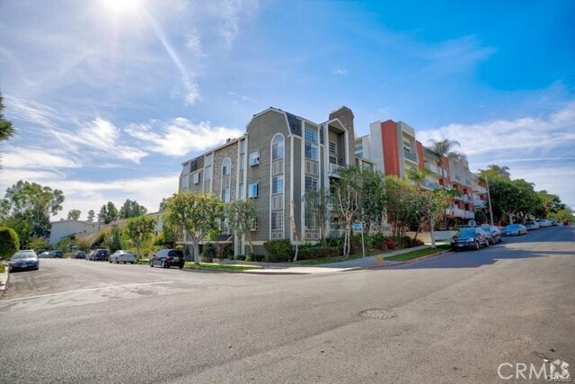 Building Photo - 1601 Hilts Ave Rental